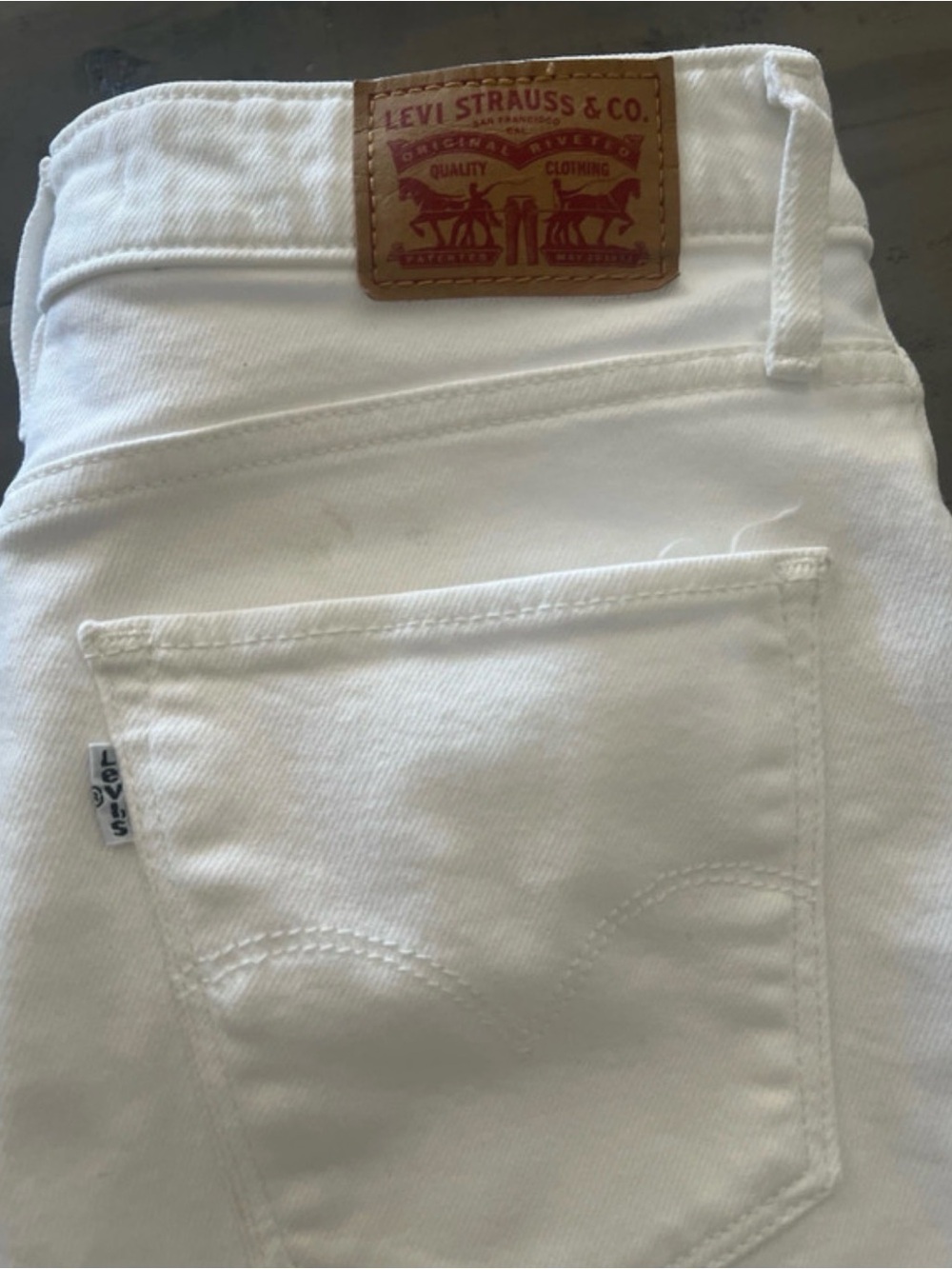 Levi's Women's White Skinny Jeans with Leather Waist Patch